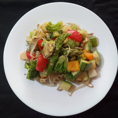 Chop suey y vegetales